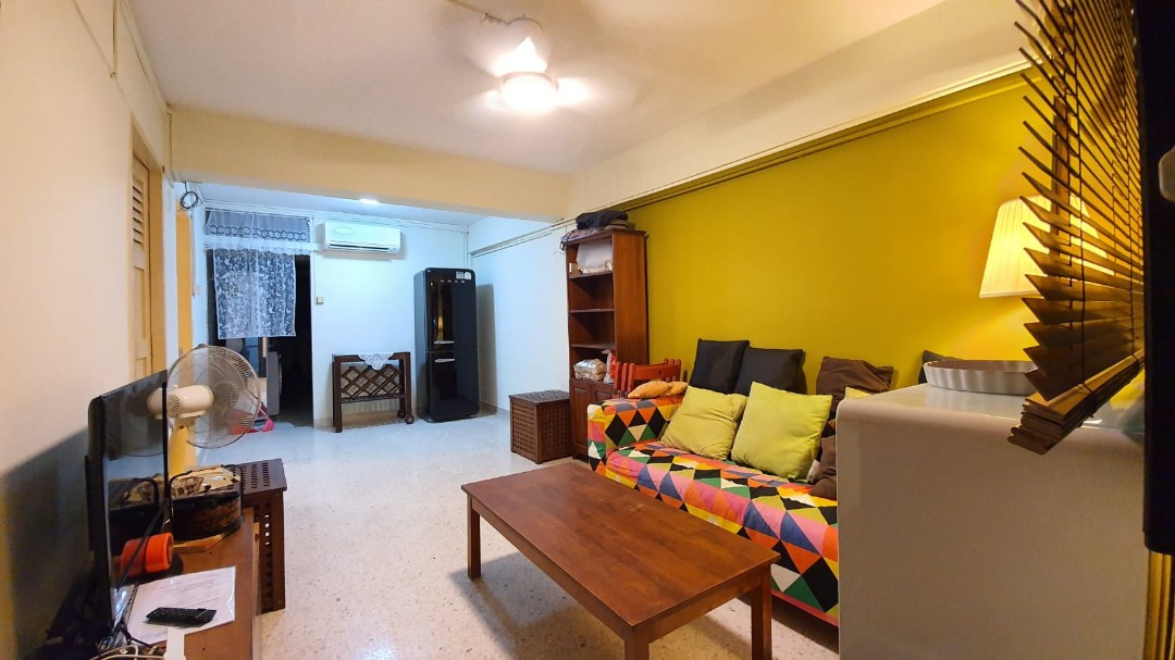(Category: ) located in . Submitted by esther_soh (Listing ID 273985028, Image 1). Description: .