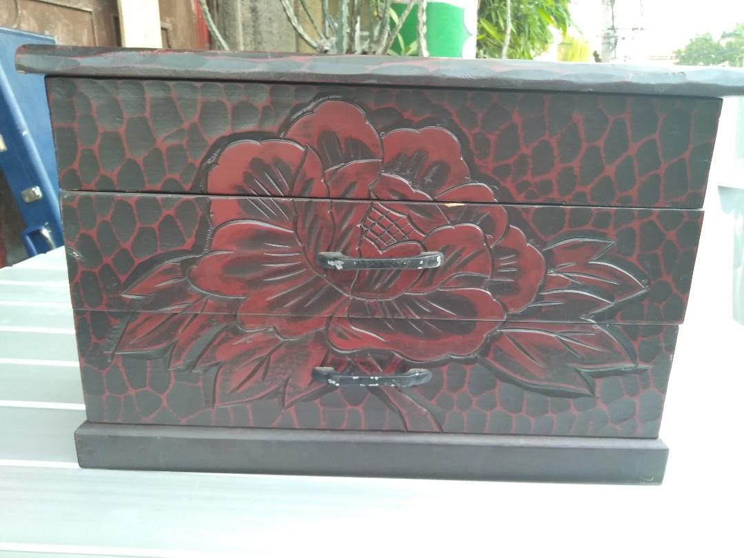 Mini wooden drawer sewing box sewing kit (Category: Storage Boxes & Baskets) located in Malabon City. Submitted by immortalpicker (Listing ID 273999334, Image 1). Description: Mini wooden drawer box sewing box H= 8 inches L=. 11 3/4 Inches W=. 7 3/4 Inches Material made of wood 2nd hand with scratch No warranty Damage=Issues or damaged part of the item can be seen in the last picture Made in = japan Price =1,500 No swapping please. Price does not