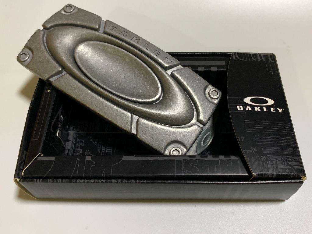 Oakley belt sales buckle