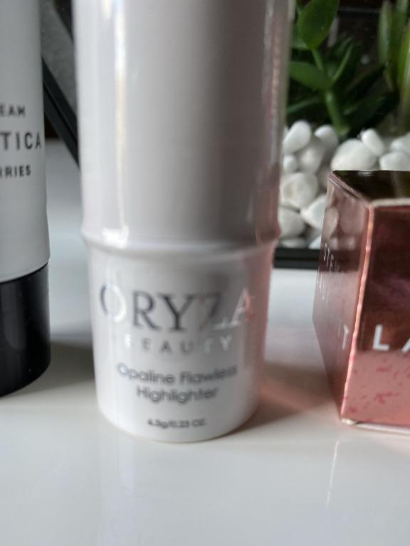Skincare & Makeup. All New. (Category: Makeup) located in Melbourne. Submitted by llouisa (Listing ID 273926333, Image 3). Description: Skincare & Makeup. All New. From Left: - Mecca Cosmetica Nourishing Hand Cream. 30ml. $10 (SOLD) - Oryza Beauty Opaline Flawless Highlighter, Champagne Pearl, 6.5g. New with Plastic seal. $10 - Steve Laurant Loose Powder, Rose Gold, 1.5g. $10 - Model Co Instant Radiance Concealer. New with plastic seal. $8.