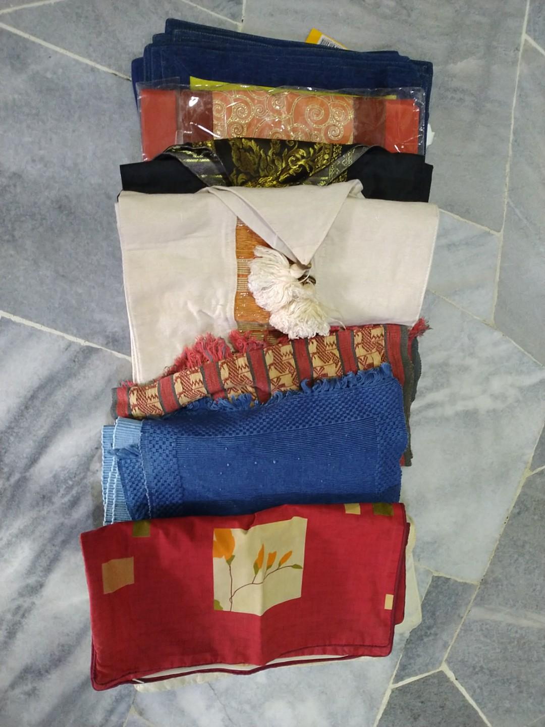 Table runner, table mat (Category: Carpets, Mats & Flooring) located in Kuala Lumpur. Submitted by khoosc (Listing ID 273935767, Image 1). Description: Some new and lightly used table runners and mat. Selling the whole batch..