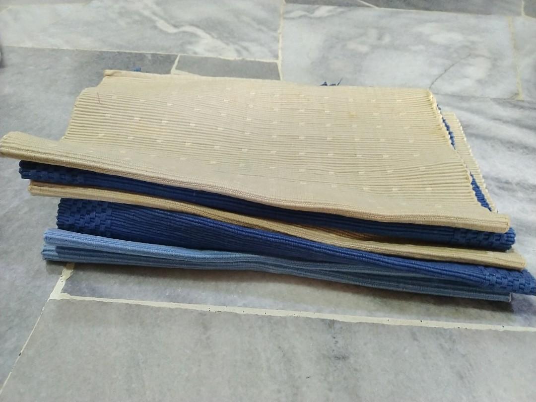 Table runner, table mat (Category: Carpets, Mats & Flooring) located in Kuala Lumpur. Submitted by khoosc (Listing ID 273935767, Image 3). Description: Some new and lightly used table runners and mat. Selling the whole batch..