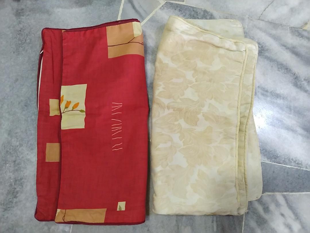 Table runner, table mat (Category: Carpets, Mats & Flooring) located in Kuala Lumpur. Submitted by khoosc (Listing ID 273935767, Image 2). Description: Some new and lightly used table runners and mat. Selling the whole batch..