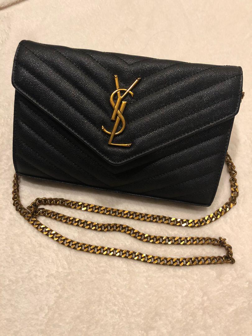 Ysl black chain bag (Category: Luxury Bags & Wallets) located in Iloilo. Submitted by el.espacio.del.closet (Listing ID 273916006, Image 1). Description: 🔎Used but good condition 🛍 gift 💰Rsf: decluttering.