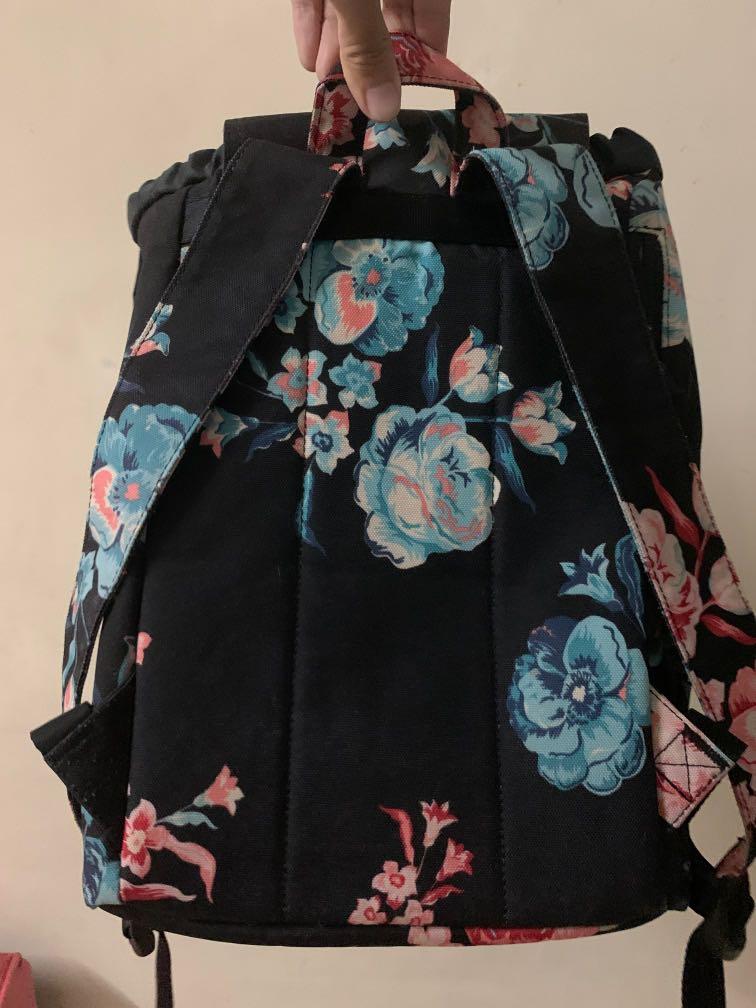 Authentic Herschel reid XS women Women s Fashion Bags Wallets Cross body Bags on Carousell