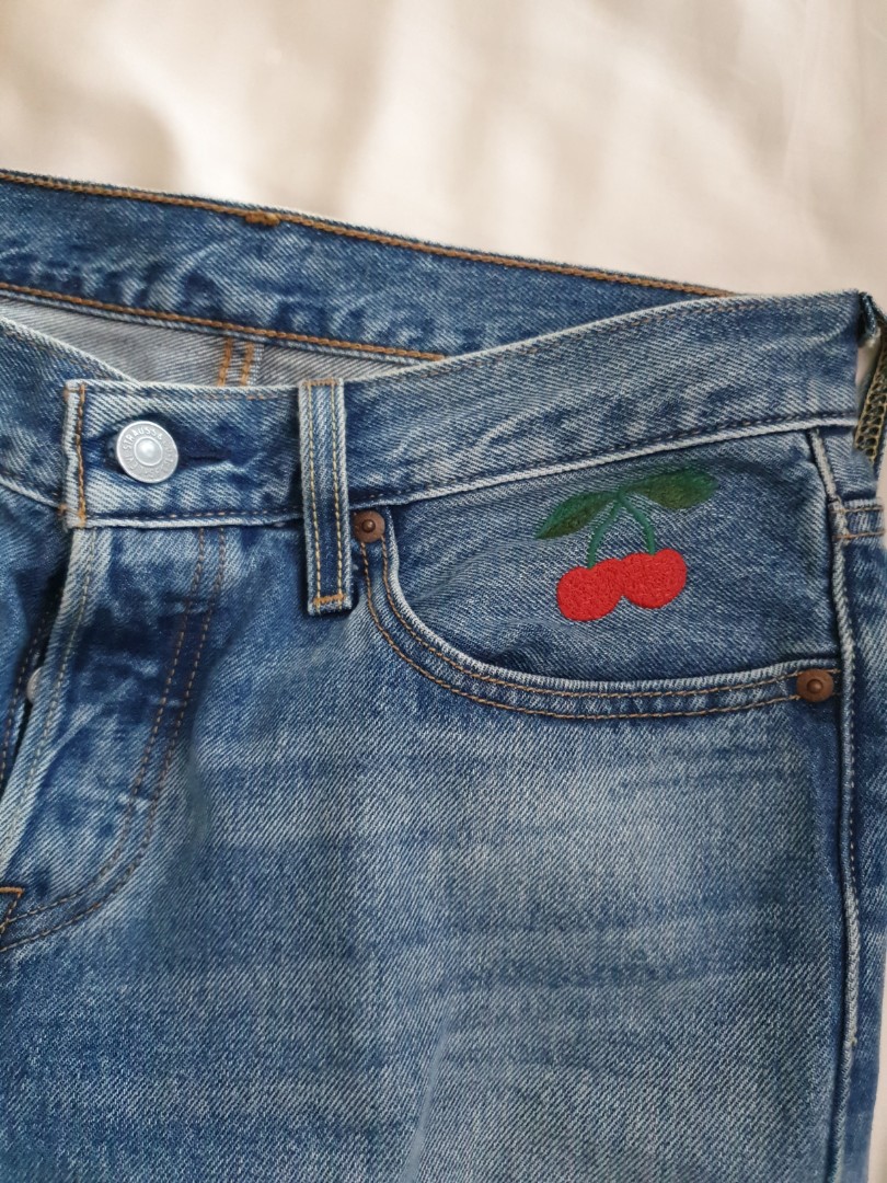Levis 501 cherry embroidery, Women's 