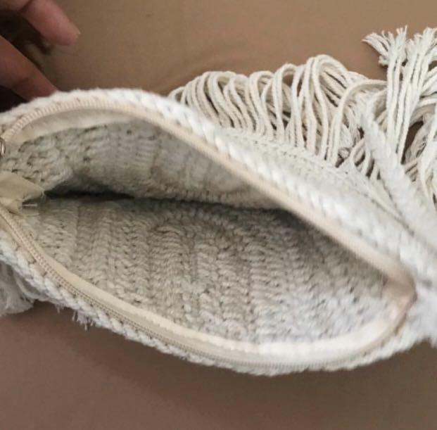 Macrame Sling Bag from Bali (Category: Cross-body Bags) located in Cavite. Submitted by abellu (Listing ID 274198451, Image 2). Description: Zipper enclosure .