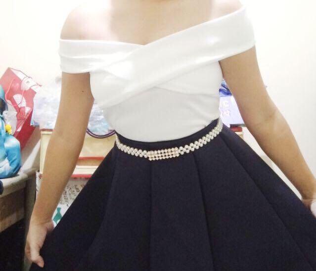 criss cross off the shoulder top