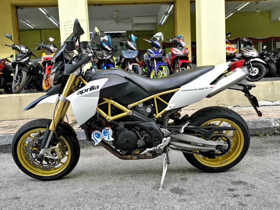 Aprilia dorsoduro 1200 price hotsell