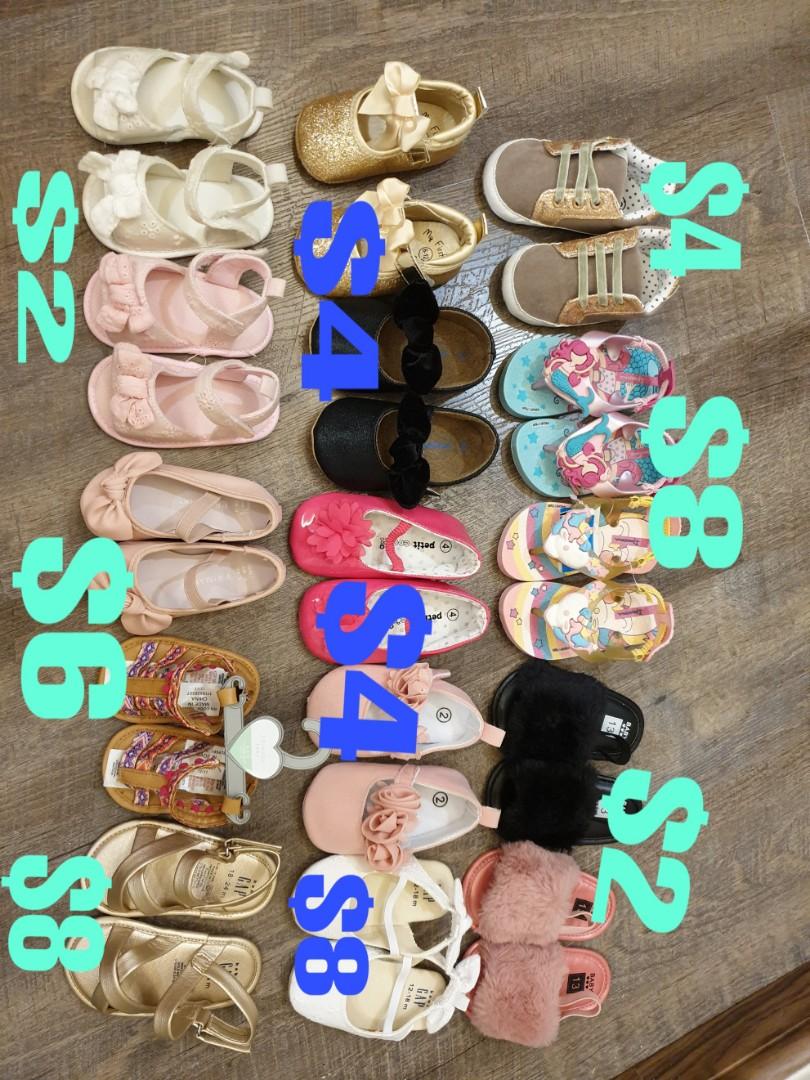 Gap slippers price store