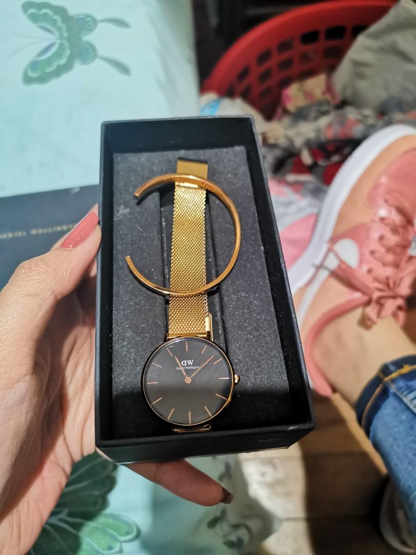 Daniel Wellington petite melrose black face with rosegold cuff, Women's Fashion, & Accessories, Watches on Carousell
