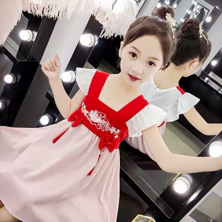 Instock Traditional Girl Chinese Sets Chinese New Year Clothes Cny Dress Babies Kids Girls Apparel 4 To 7 Years On Carousell - chinese new year qipao dress roblox