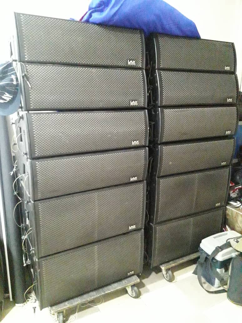 Lax line array store