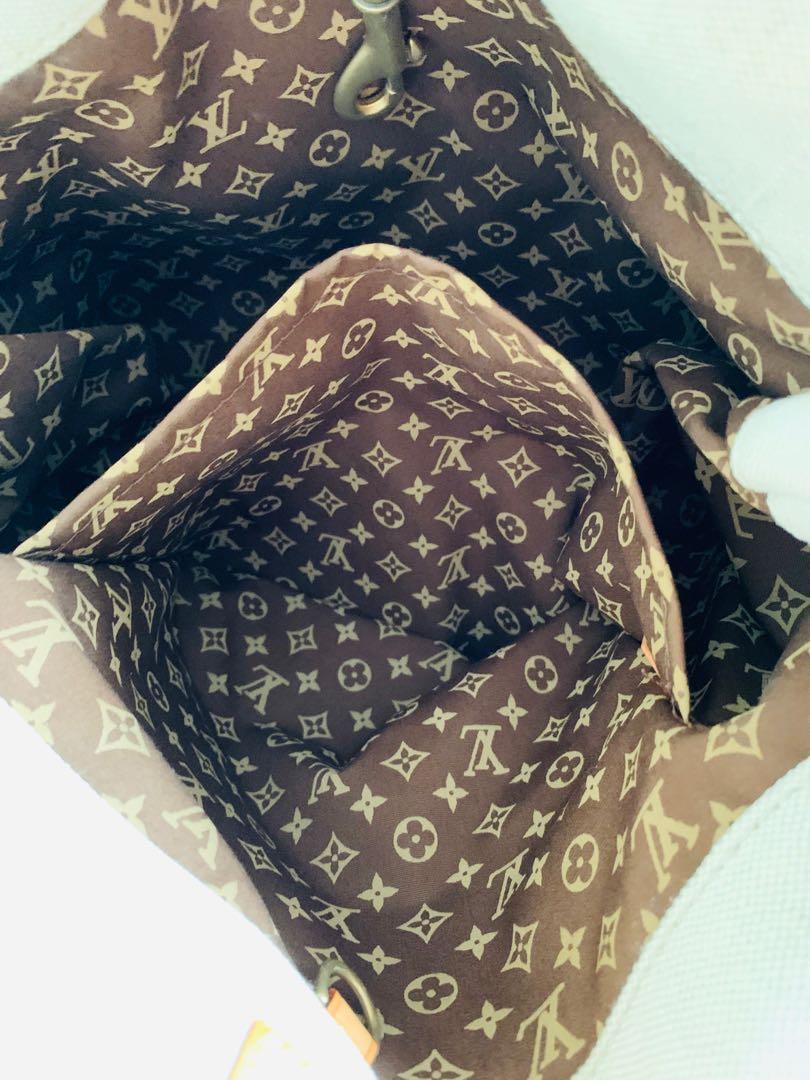 Louis Vuitton Limited Edition Blue Toile Globe Shoppers Cabas MM Tote Bag -  Yoogi's Closet