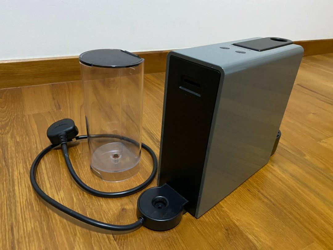 Nespresso Essenza Mini + descaling kit, TV & Home Appliances, Kitchen Appliances, Coffee