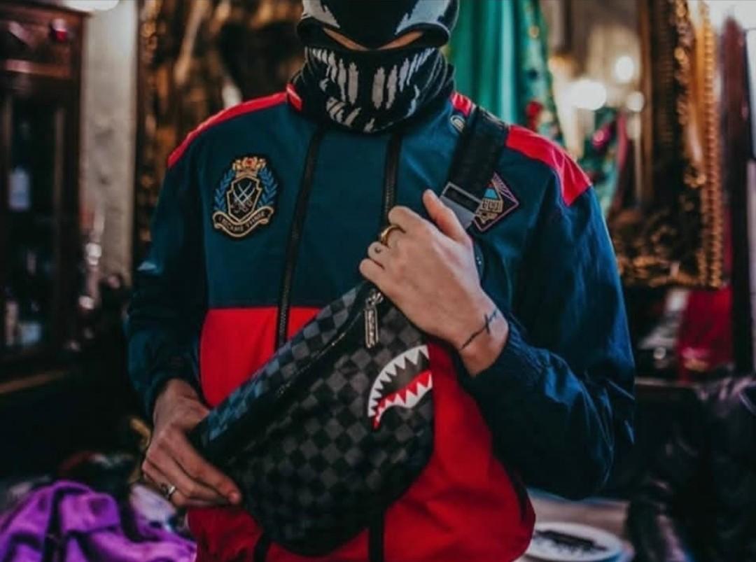 Sharks in hotsell paris fanny pack
