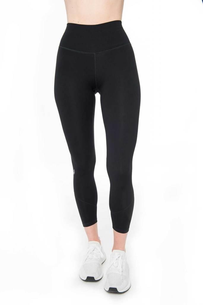 andar Airywin Signature Ankle Length Leggings, Women's Fashion, Activewear  on Carousell