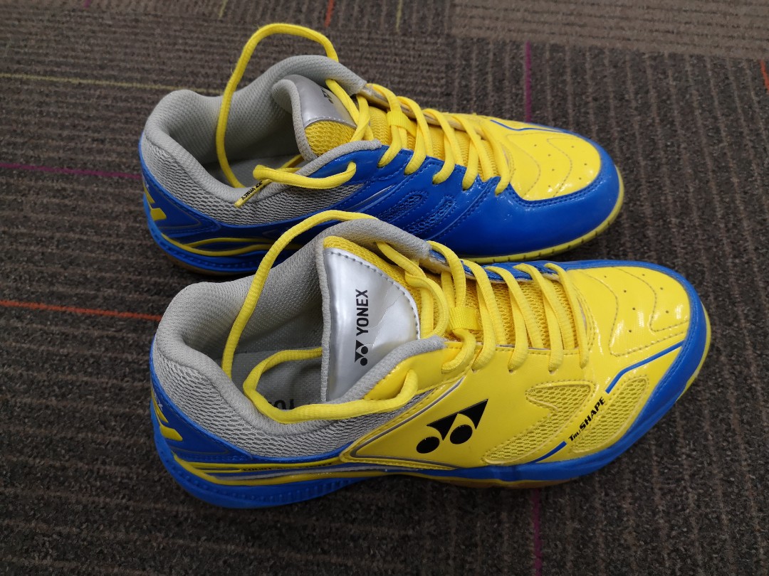 Yonex court ace light badminton shoes discount