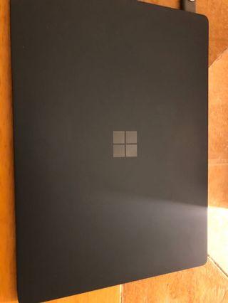 Surfer laptop