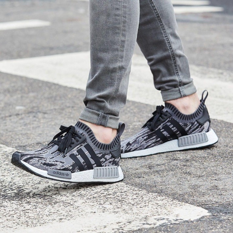 Nmd r1 shop black glitch