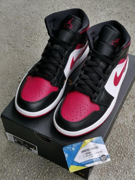 air jordan 1 mid bred toe noble red
