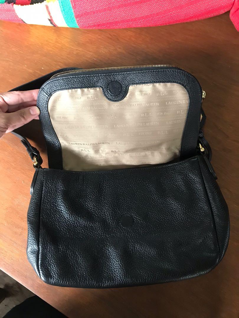 Authentic 2nd hand bags (Category: Tote Bags) located in Quezon City. Submitted by mrsslim (Listing ID 266466689, Image 2). Description: .