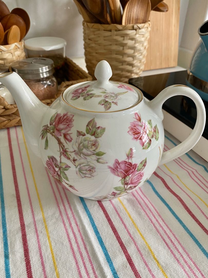 Aynsley Elizabeth Rose Teapot Set, Furniture & Home Living, Kitchenware