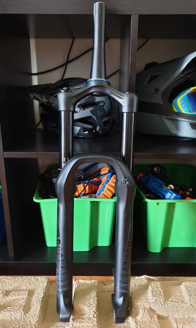 Rockshox lyrik store for sale