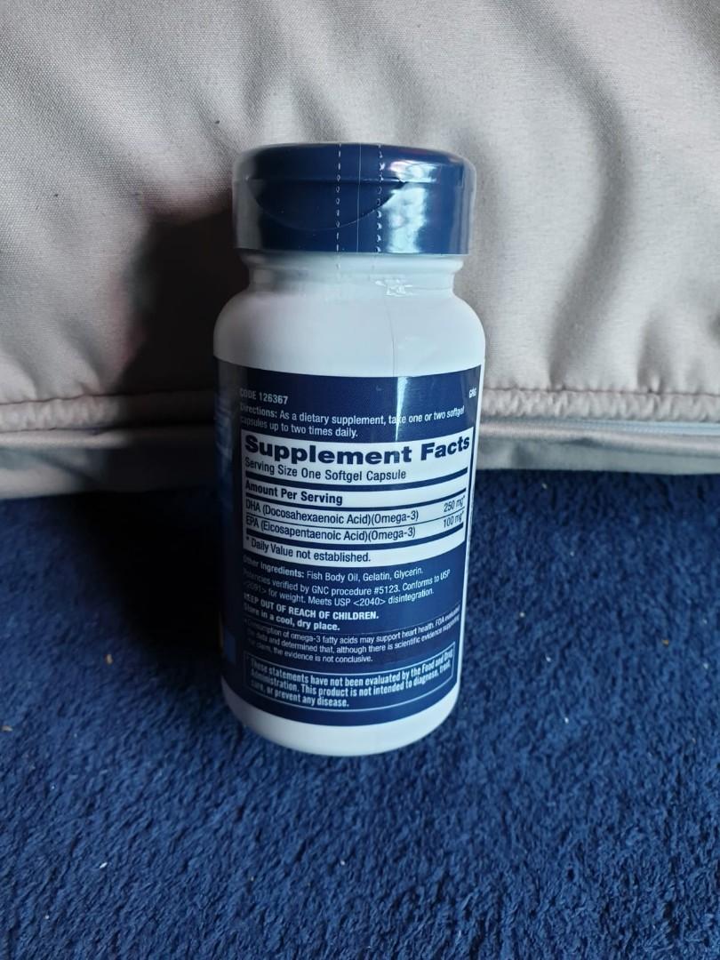 GNC DHA 250 Fish Oil 60 softgels, Everything Else on Carousell