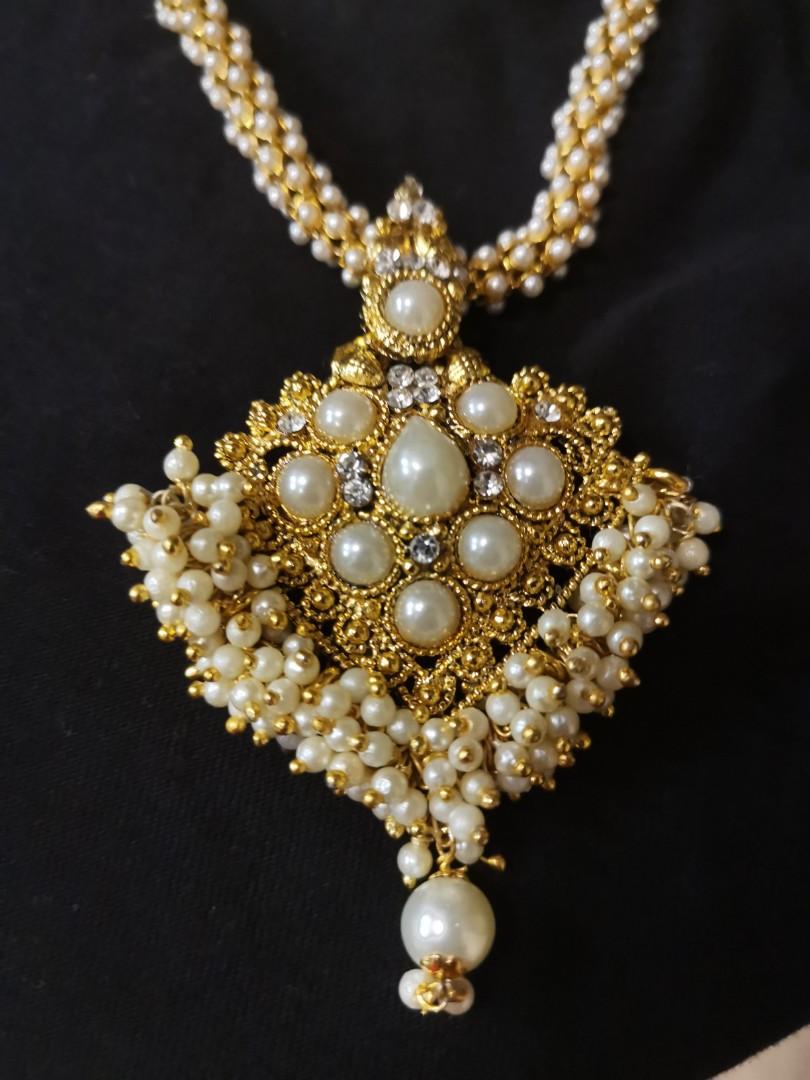 Gold and pearl set best sale