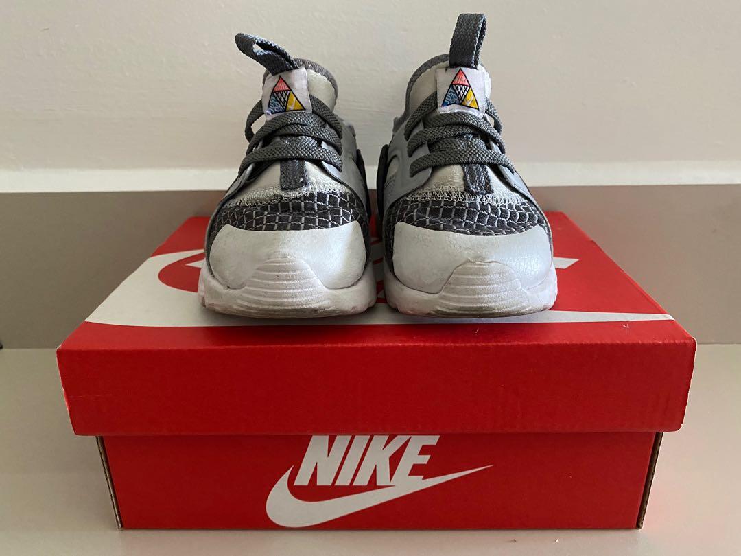 Nike air huarache ultra baby's top