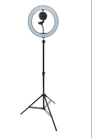BRAND NEW / 14(inch) LED Diva Ring Light Kit / photovideospot.ca