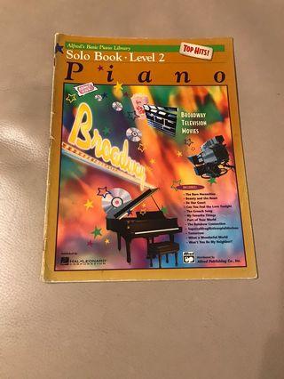 Solo Book Level 2 Piano