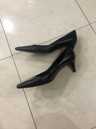 Bally black office heels