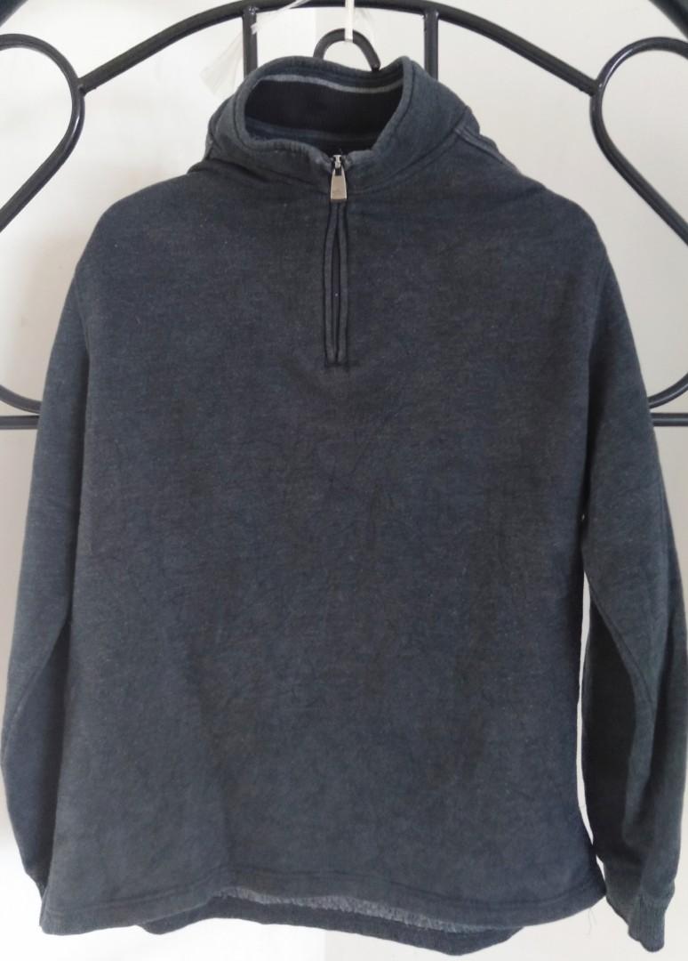 Arrow Quarter Zip Pullover (Category: Hoodies) located in Manila. Submitted by mindplanets (Listing ID 274566927, Image 3). Description: .