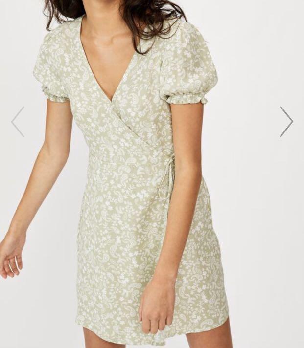 Cotton on floral shop dress