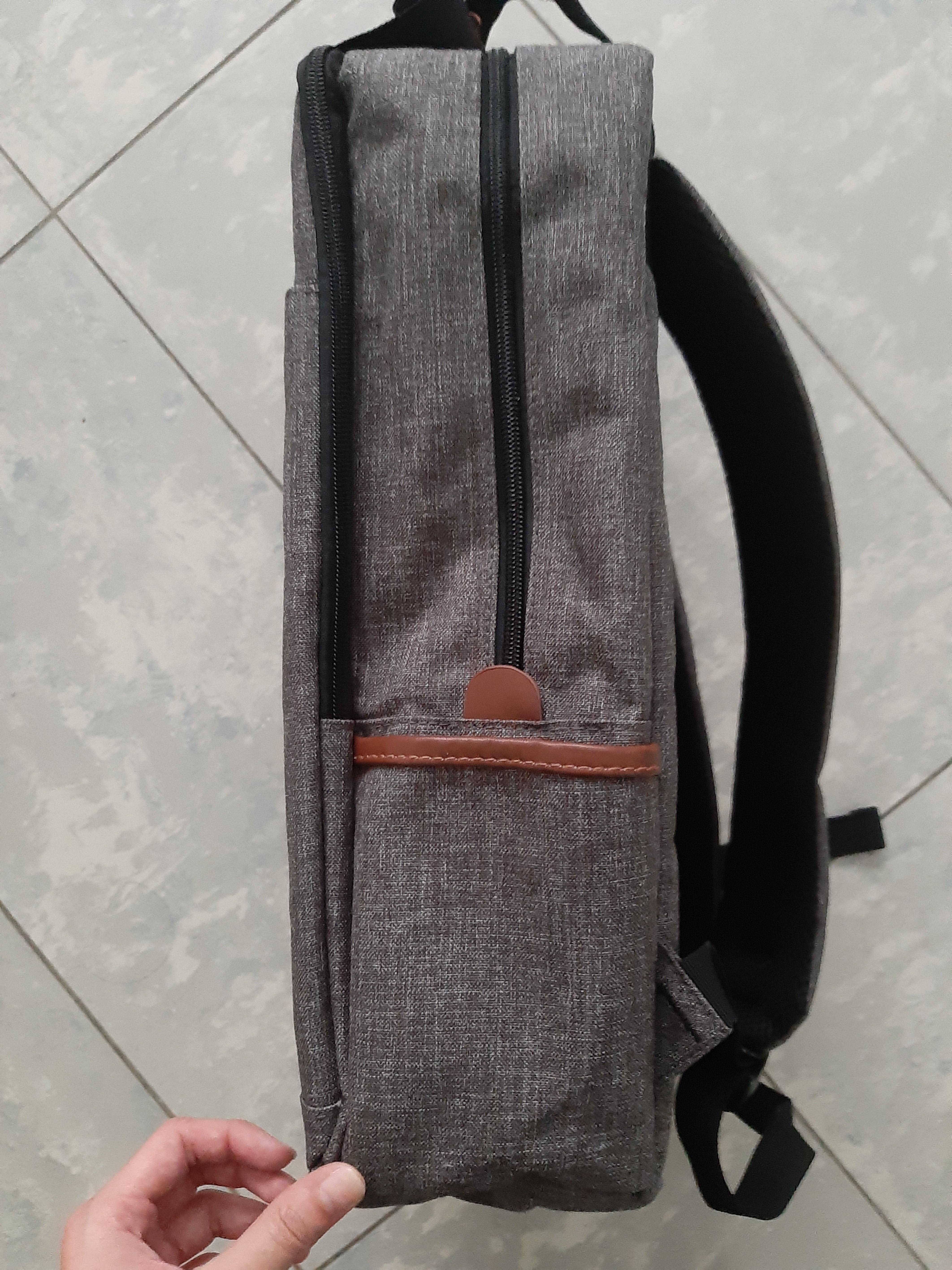 BRAND NEW Hayrer Convertible 2in1 laptop bag and backpack, Men's