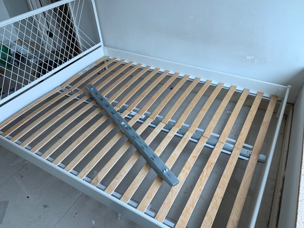 Ikea Nesttun Double Bed Frame, with extra support beam, 傢俬＆家居, 傢俬, 床架及床
