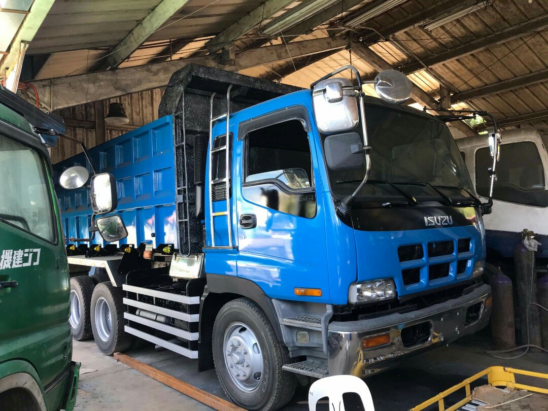 Isuzu giga dump truck 10w 6wf1 in subic