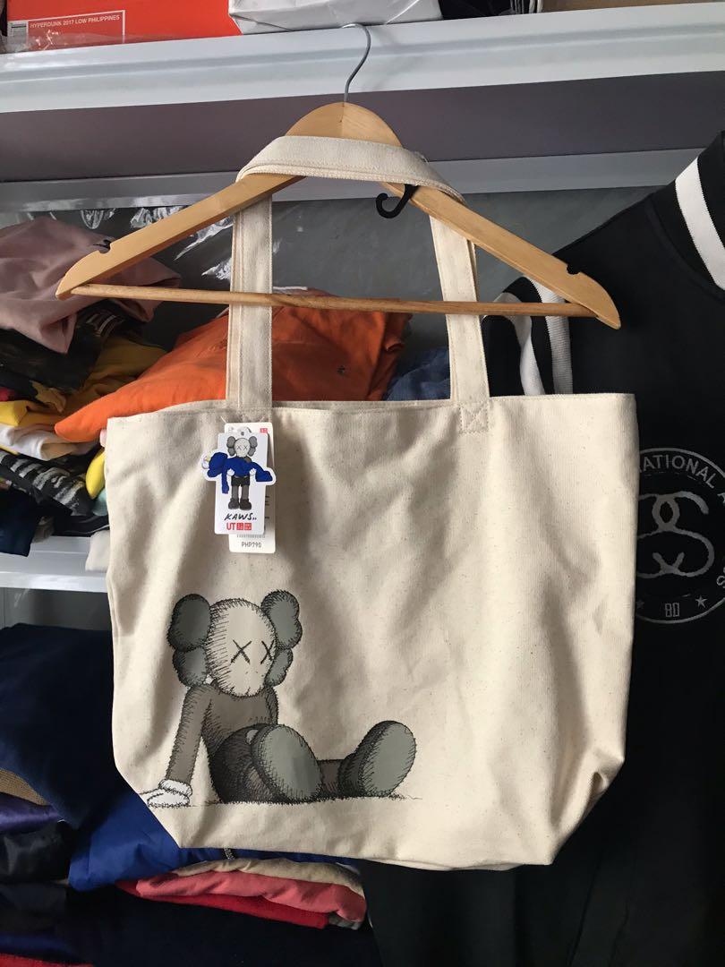 KAWS, UNIQLO TOTE BAG (2017)