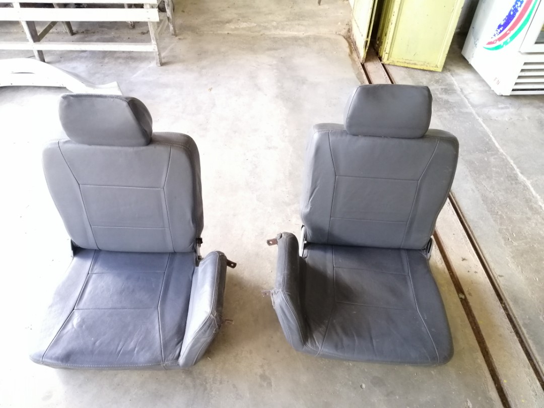 Kusyen Pajero Belakang Model V32 Auto Accessories On Carousell