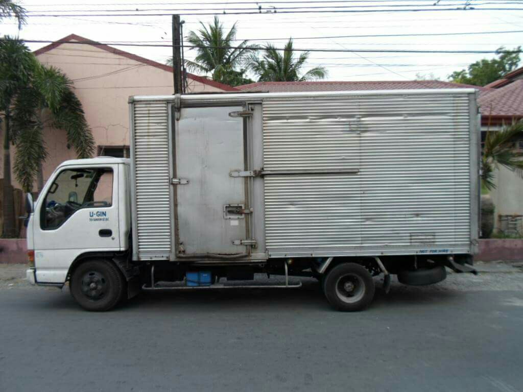 Lipat bahay truck for rent hire rental trucking services