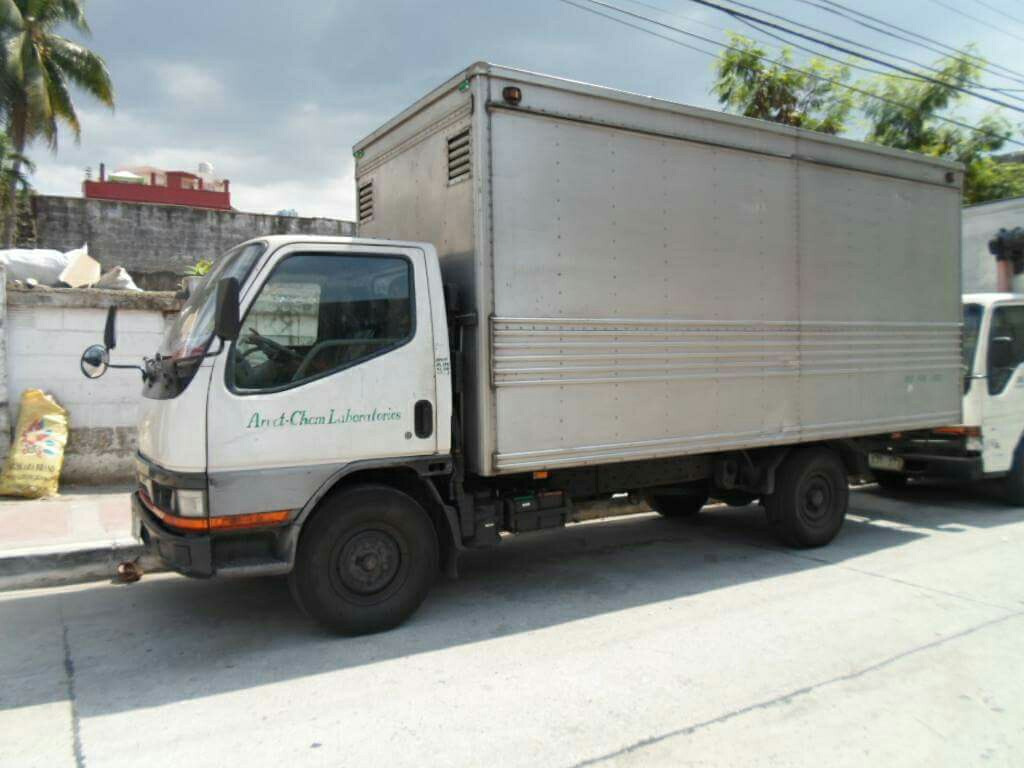 Lipat bahay truck for rent hire rental trucking services