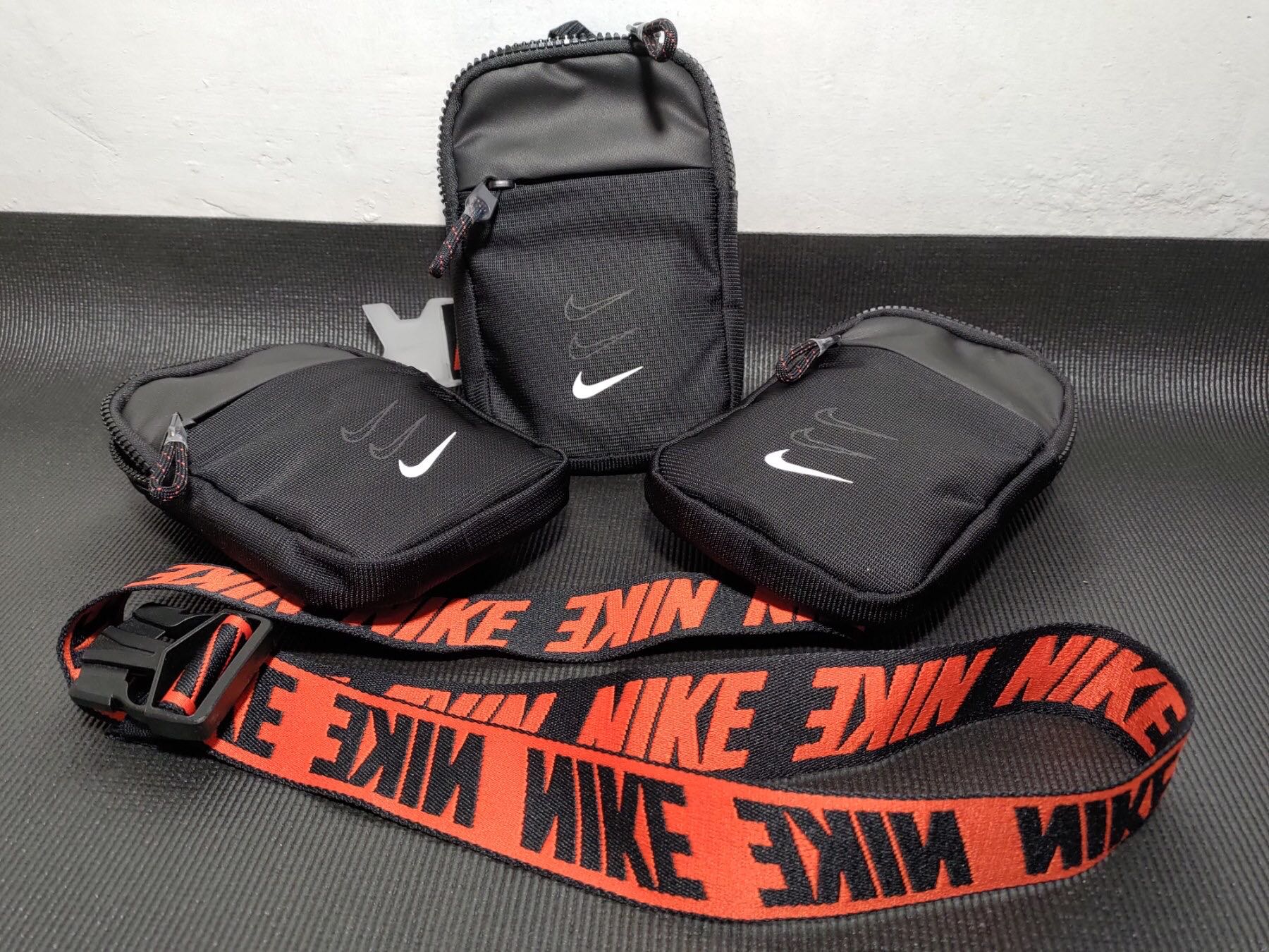 Nike Hip Sling Bag/Pack, Men's Fashion 