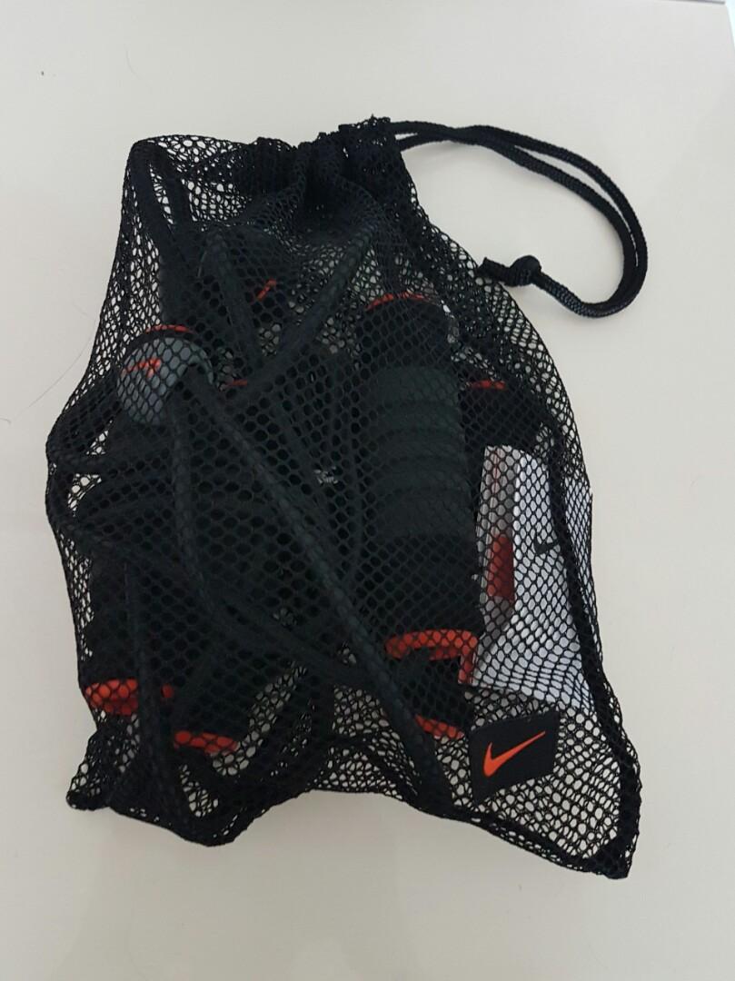 Nike resistance band kit...(sold), Sports Equipment, Exercise & Fitness