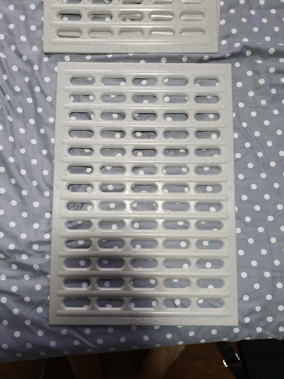 rabbit cage flooring