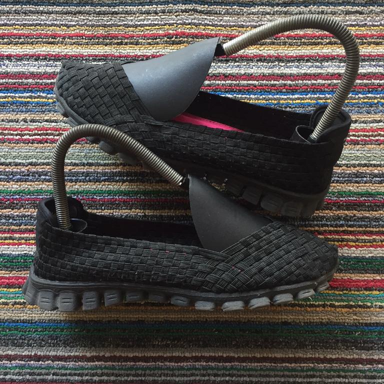 Skechers yes cheap please