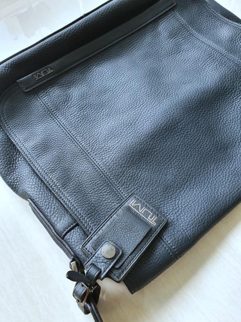 Tumi Original Messenger Bag Dark Blue Leather, Fesyen Pria, Tas