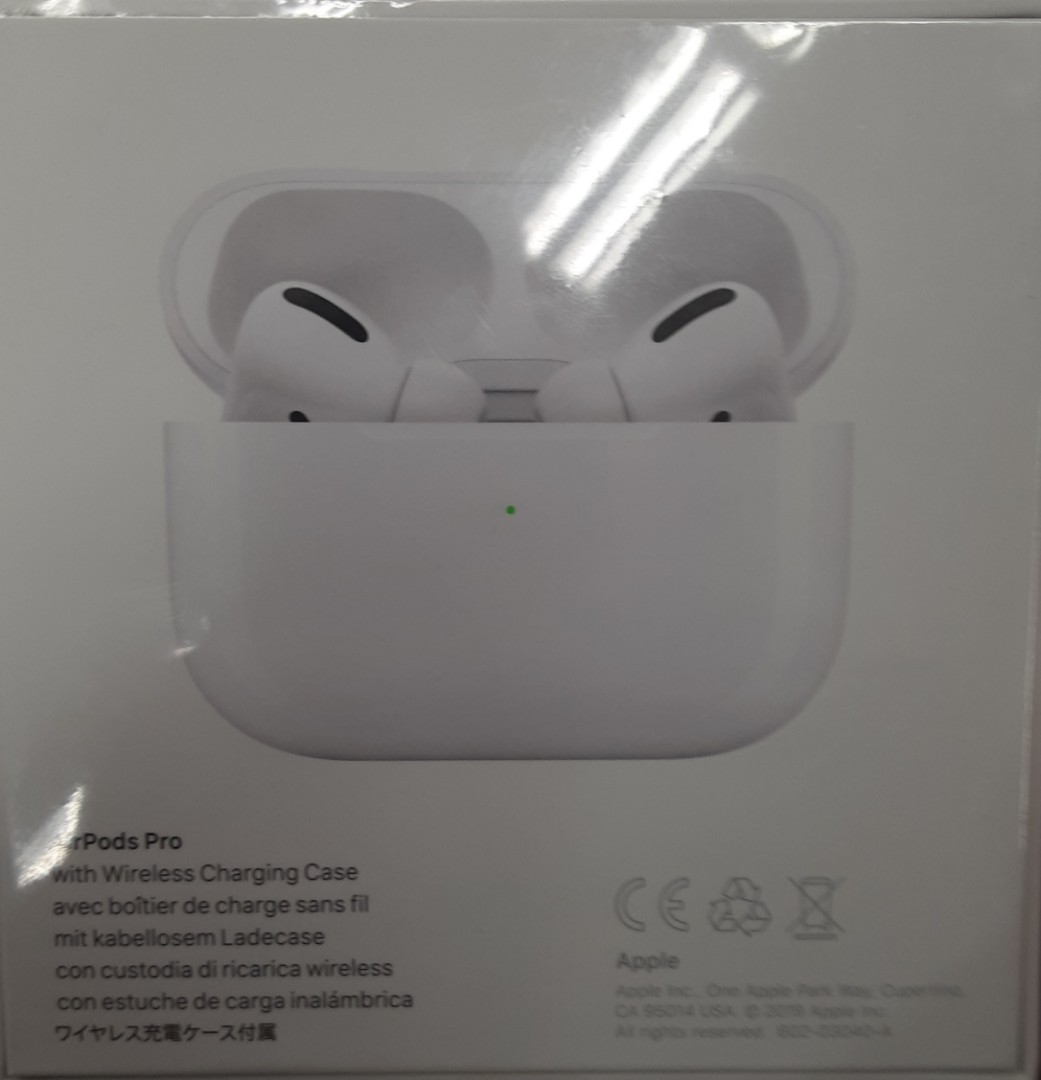 Apple air pods pro new in box