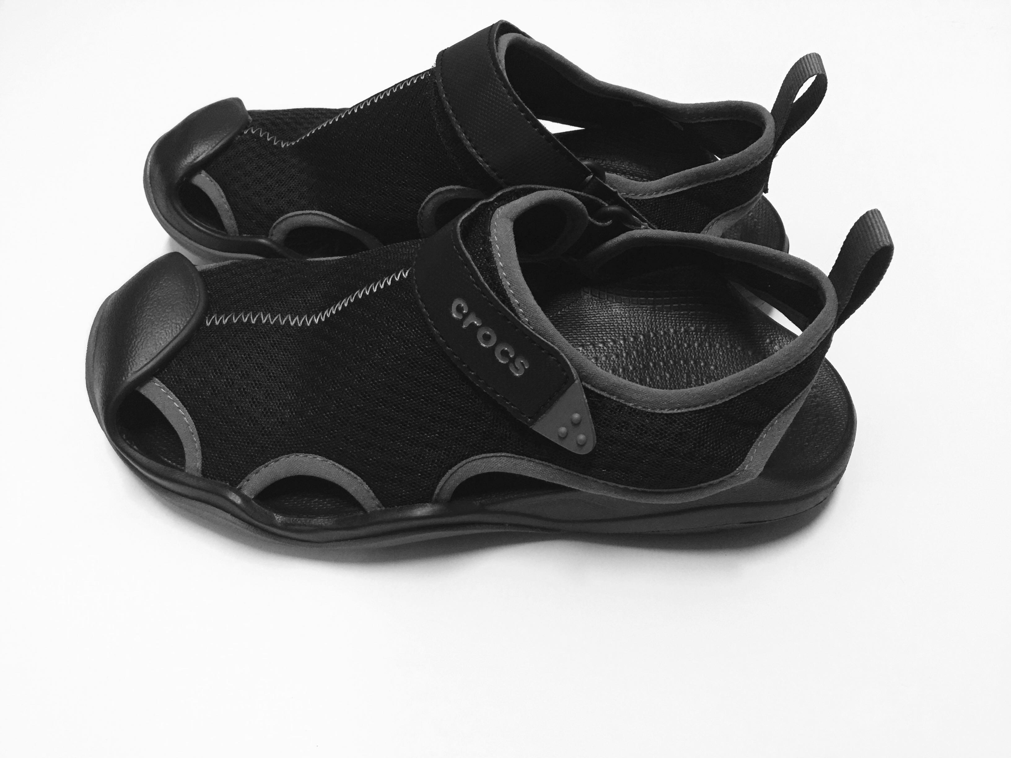 crocs men's swiftwater mesh deck sandal sport